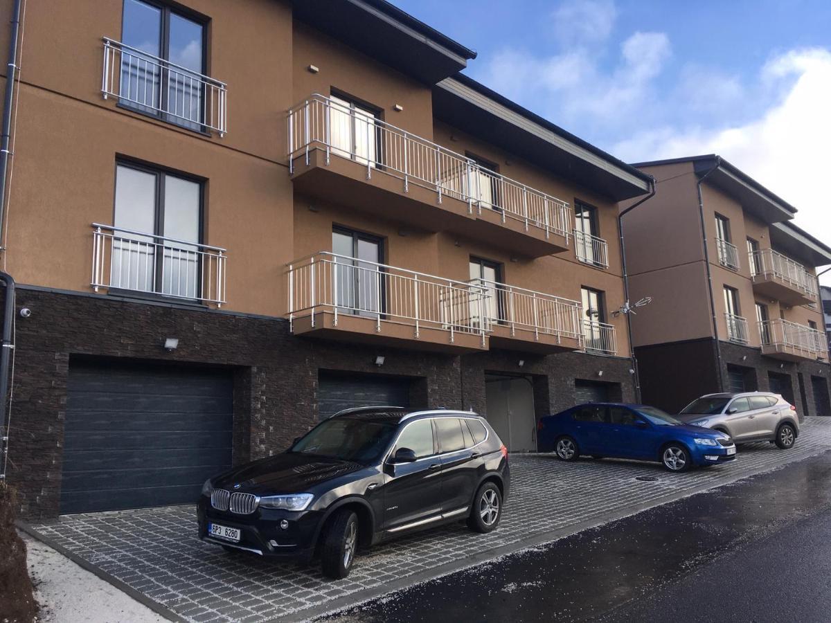 Apartmany Na Vyhledech Loučná pod Klínovcem Kültér fotó
