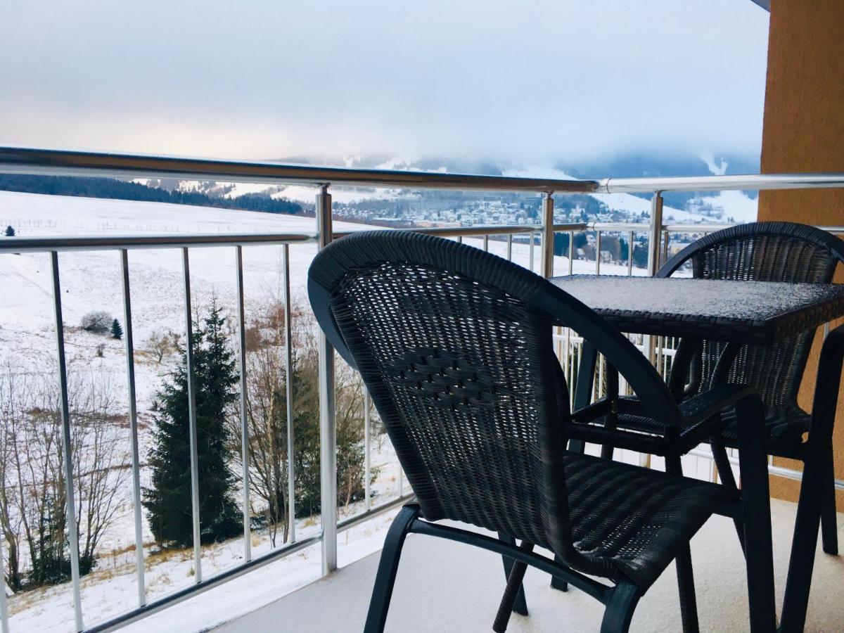 Apartmany Na Vyhledech Loučná pod Klínovcem Kültér fotó
